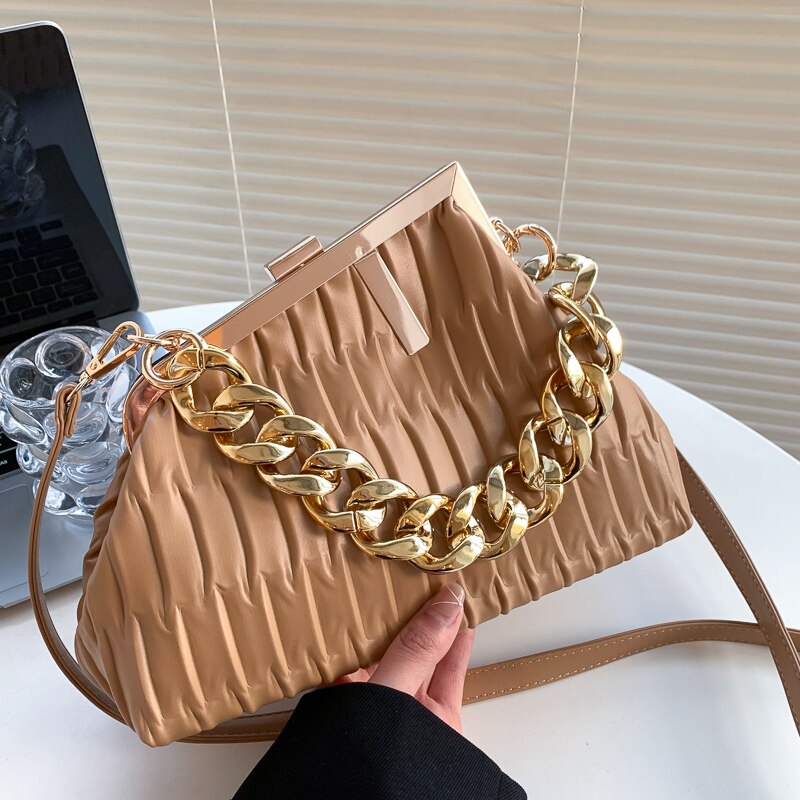 Thick Chain Crossbody Bag